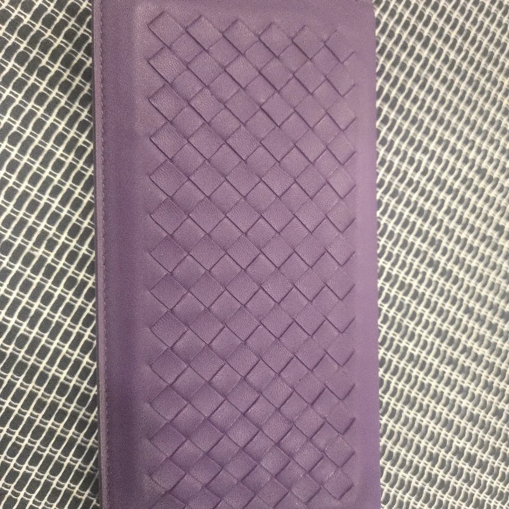 24HR FLASH Sale--Bottega Veneta Intrecciato Wallet on‎ Chain – Purple EUC